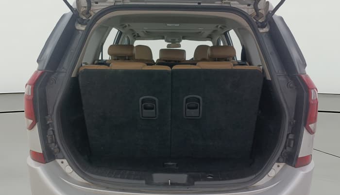 2018 Mahindra XUV500 W11, Diesel, Manual, 69,561 km, Boot Open Zoomed View