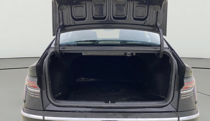 2024 Hyundai Verna SX (O) 1.5 TURBO PETROL MT, Petrol, Manual, 28,001 km, Boot Open Zoomed View