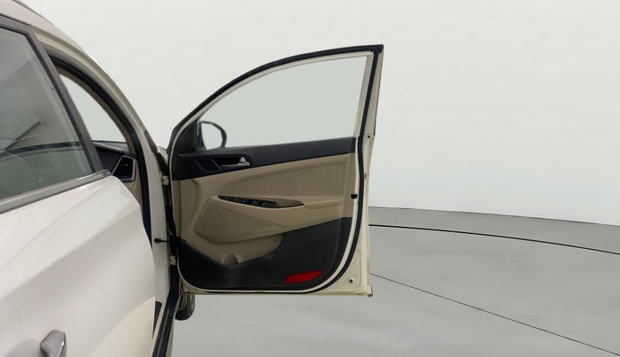 2017 Hyundai Tucson GLS 2WD AT PETROL, Petrol, Automatic, 51,413 km, RHS Front Door