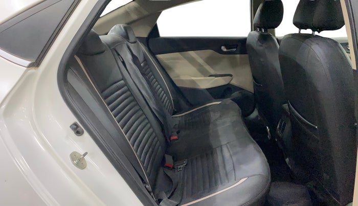 2018 Hyundai Verna 1.4 EX PETROL, Petrol, Manual, 43,601 km, Right Side Rear Door Cabin