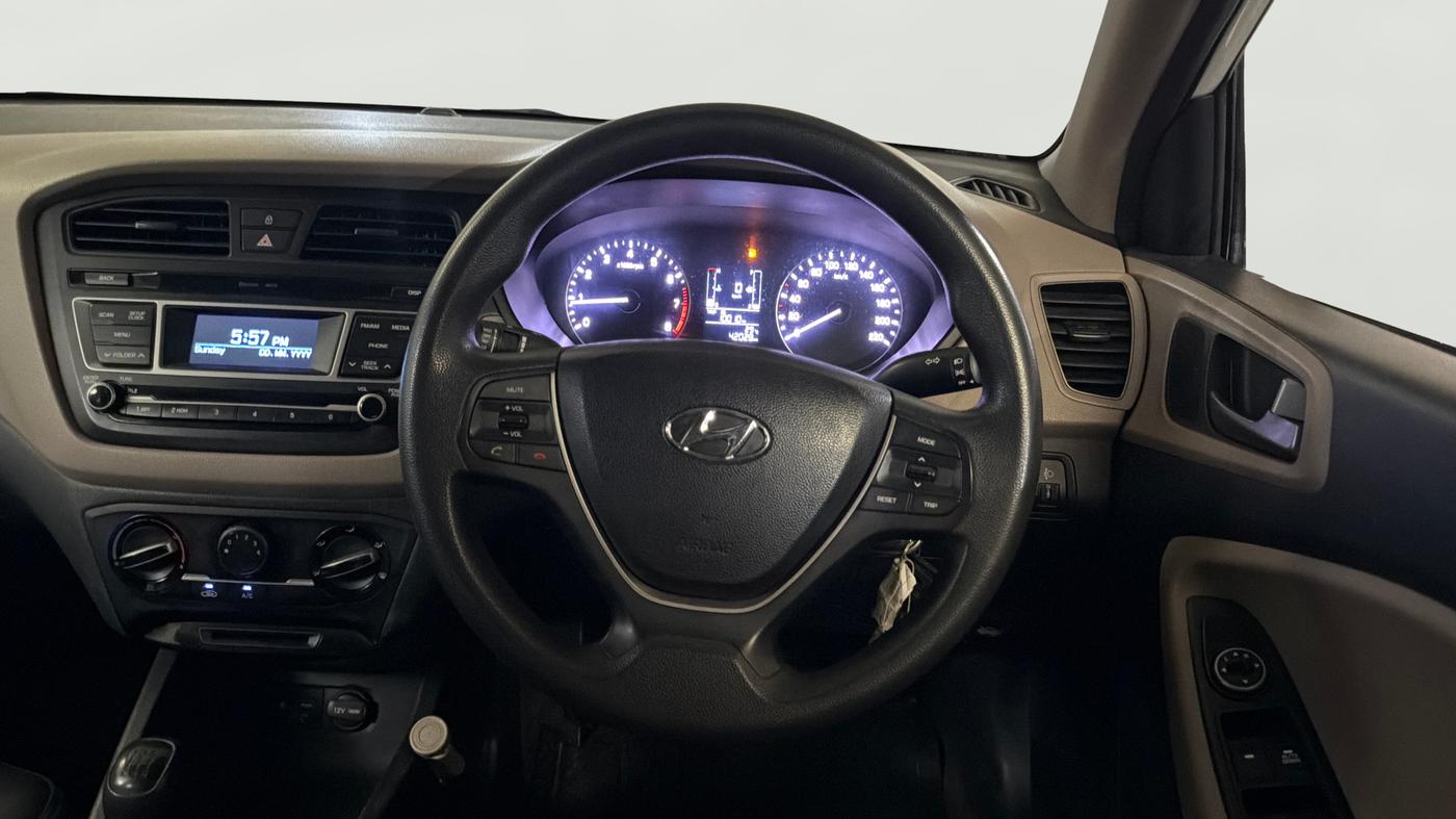 2016 Hyundai Elite i20 MAGNA 1.2, Petrol, Manual, 41,975 km, Steering Wheel Close Up