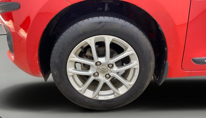 2018 Maruti Swift ZXI AMT, Petrol, Automatic, 39,255 km, Left Front Wheel