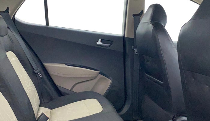 2016 Hyundai Grand i10 SPORTZ 1.2 KAPPA VTVT, Petrol, Manual, 59,720 km, Right Side Rear Door Cabin