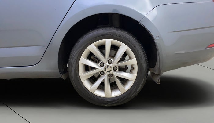 2018 Skoda Octavia L&K 1.8 TSI AT, Petrol, Automatic, 50,087 km, Left Rear Wheel