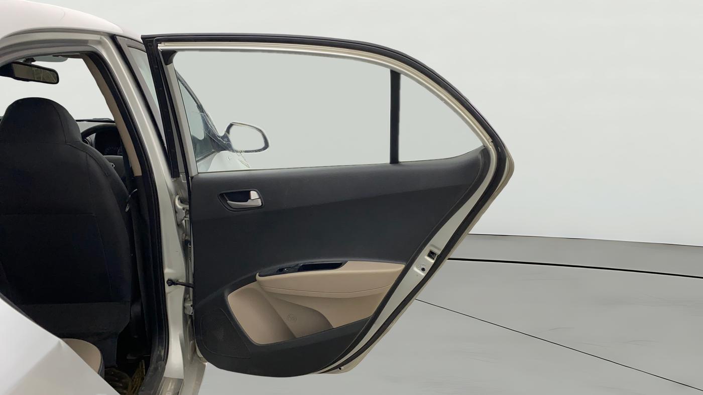 2014 Hyundai Xcent SX AT 1.2 (O), Petrol, Automatic, 88,057 km, RHS Rear Door