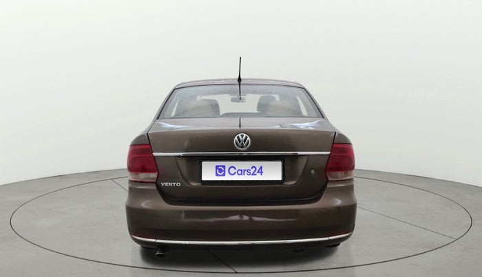 2015 Volkswagen Vento HIGHLINE 1.5 AT, Diesel, Automatic, 1,09,859 km, Back/Rear
