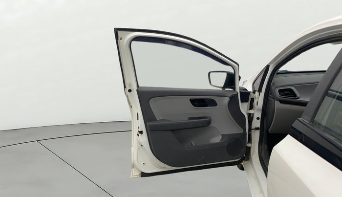 2020 Tata ALTROZ XE PETROL, Petrol, Manual, 33,190 km, LHS Front Door