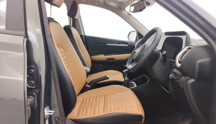 2024 KIA SONET HTX PLUS 1.5 DIESEL IMT, Diesel, Manual, 8,588 km, Right Side Front Door Cabin