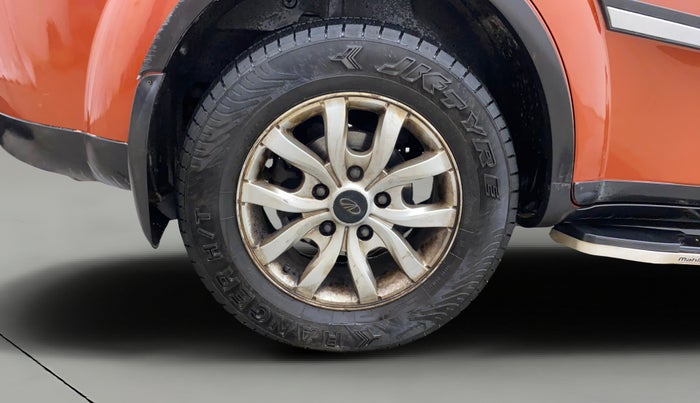 2015 Mahindra XUV500 W10, Diesel, Manual, 95,830 km, Right Rear Wheel