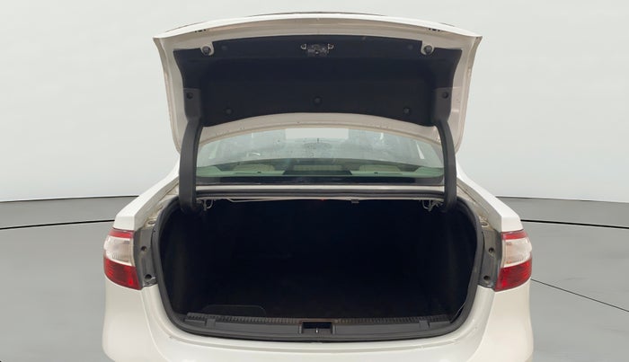 2014 Renault Fluence 1.5 E4, Diesel, Manual, 66,183 km, Boot Door Open