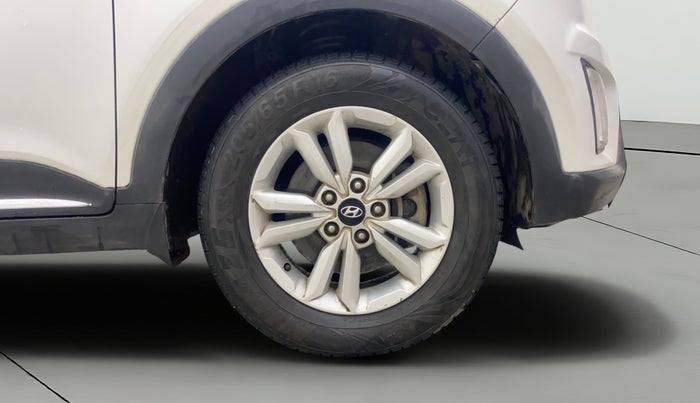 2017 Hyundai Creta SX PLUS 1.6 PETROL, Petrol, Manual, 93,076 km, Right Front Wheel