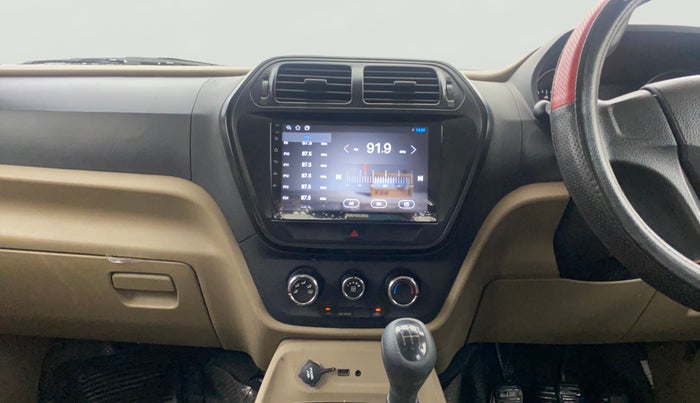 2016 Mahindra TUV300 T6 PLUS, Diesel, Manual, 67,182 km, Air Conditioner