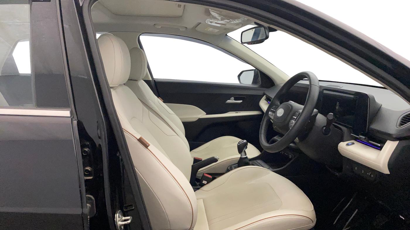 2024 Hyundai Verna SX (O) 1.5 MPI MT, Petrol, Manual, 11,754 km, Right Side Front Door Cabin