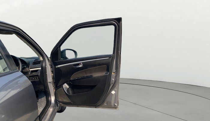 2016 Maruti Swift VXI, Petrol, Manual, 22,772 km, RHS Front Door