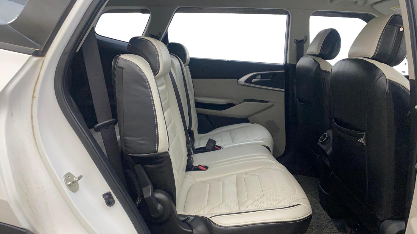 2023 KIA CARENS PRESTIGE 1.5 PETROL 7 STR, Petrol, Manual, 52,636 km, Right Side Rear Door Cabin