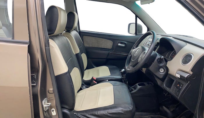 2016 Maruti Wagon R 1.0 VXI, Petrol, Manual, 94,996 km, Right Side Front Door Cabin