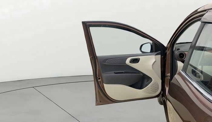 2021 Hyundai AURA S 1.2 CNG, CNG, Manual, 27,201 km, LHS Front Door