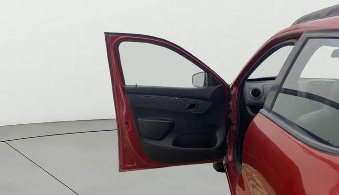 2017 Renault Kwid RXT 1.0 (O), Petrol, Manual, 49,657 km, LHS Front Door