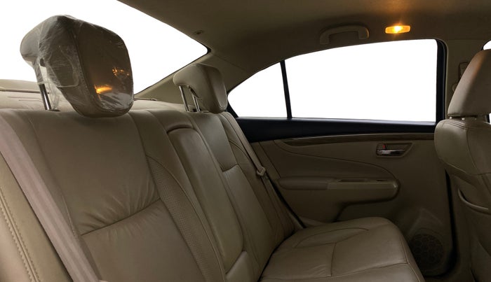 2019 Maruti Ciaz ALPHA  AT 1.5 SHVS PETROL, Petrol, Automatic, 36,583 km, Right Side Rear Door Cabin