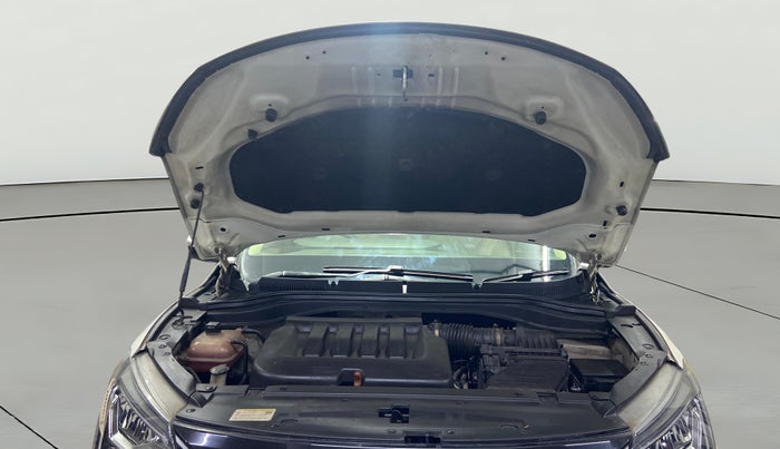 2021 Mahindra XUV700 AX 7 LUXURY P AT 7 STR, Petrol, Automatic, 59,814 km, Open Bonet