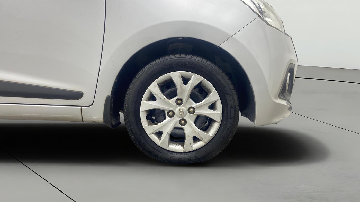2014 Hyundai Grand i10 SPORTZ 1.2 KAPPA VTVT, Petrol, Manual, 73,666 km, Right Front Wheel