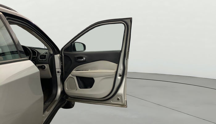 2017 Jeep Compass LIMITED (O) 2.0 DIESEL, Diesel, Manual, 91,339 km, RHS Front Door