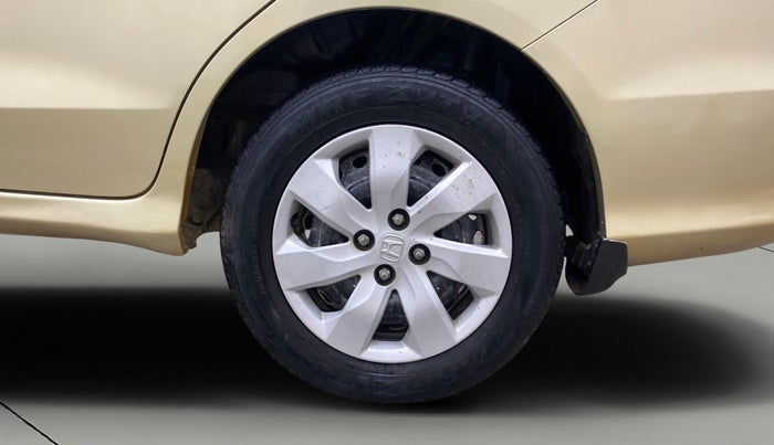 2015 Honda Mobilio 1.5L I-VTEC S, Petrol, Manual, 1,30,509 km, Left Rear Wheel