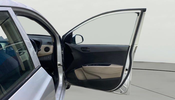 2017 Hyundai Grand i10 MAGNA 1.2 KAPPA VTVT, Petrol, Manual, 27,483 km, RHS Front Door