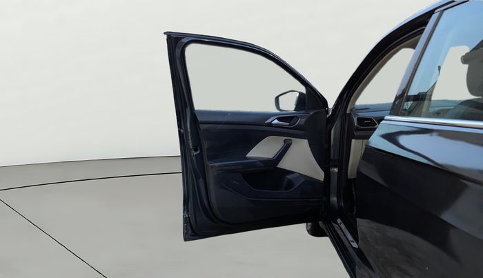 2022 Volkswagen TAIGUN TOPLINE 1.0 TSI MT, Petrol, Manual, 59,704 km, LHS Front Door