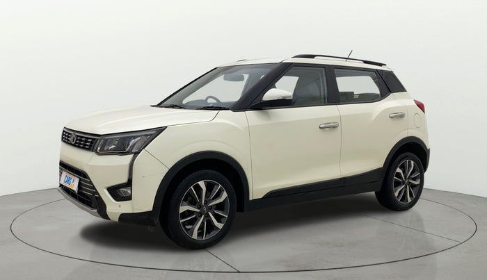 2021 Mahindra XUV300 W8 (O) 1.2 PETROL AMT, Petrol, Automatic, 48,959 km, Left Front Diagonal