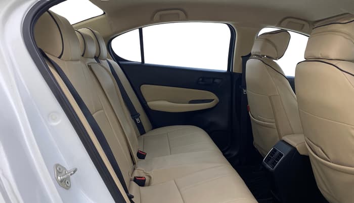 2022 Honda City 1.5L I-VTEC V CVT 5TH GEN, Petrol, Automatic, 53,973 km, Right Side Rear Door Cabin