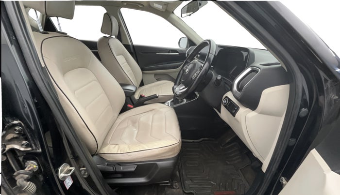 2021 KIA SONET HTX 1.0 IMT, Petrol, Manual, 72,619 km, Right Side Front Door Cabin