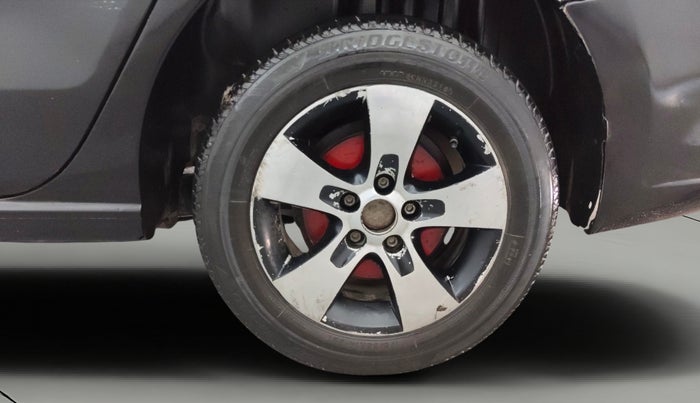 2014 Skoda Rapid AMBITION 1.6 MPI MT PLUS, CNG, Manual, 74,911 km, Left Rear Wheel