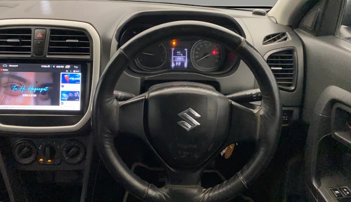 2017 Maruti Vitara Brezza VDI (O), Diesel, Manual, 1,19,916 km, Steering Wheel Close Up
