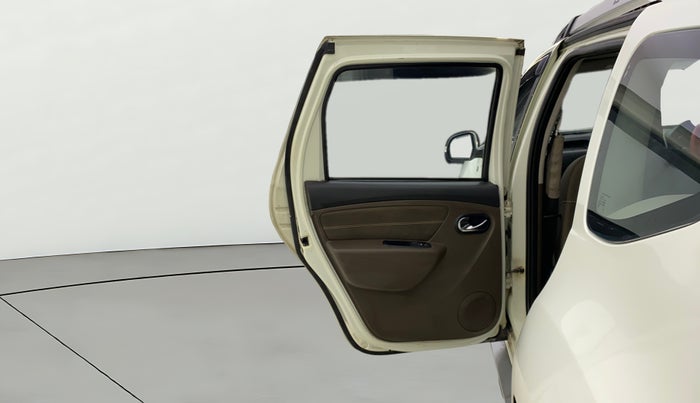 2016 Renault Duster 110 PS RXZ 4X2 AMT DIESEL, Diesel, Automatic, 69,276 km, LHS Rear Door