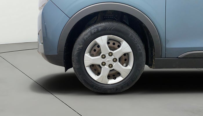 2019 Mahindra XUV300 W6 1.2 PETROL, Petrol, Manual, 72,860 km, Left Front Wheel