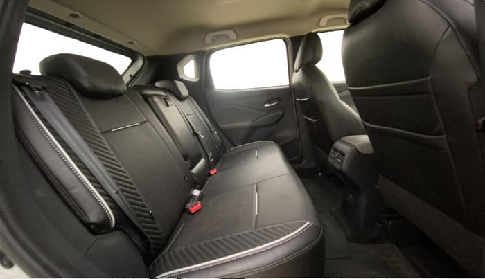 2025 Nissan MAGNITE N-Connecta B4D 1.0 Petrol MT, Petrol, Manual, 2,122 km, Right Side Rear Door Cabin