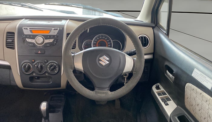 2016 Maruti Wagon R 1.0 VXI (O) AMT, Petrol, Automatic, 37,714 km, Steering Wheel Close Up