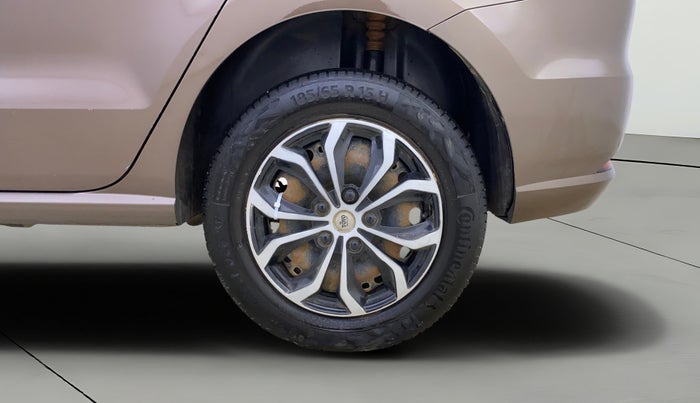 2016 Volkswagen Ameo COMFORTLINE 1.2L, Petrol, Manual, 1,13,850 km, Left Rear Wheel