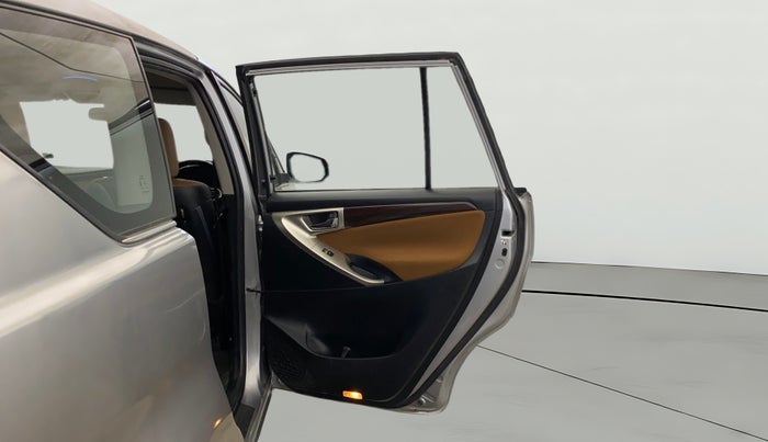 2017 Toyota Innova Crysta 2.7 ZX AT 7 STR, Petrol, Automatic, 61,710 km, RHS Rear Door