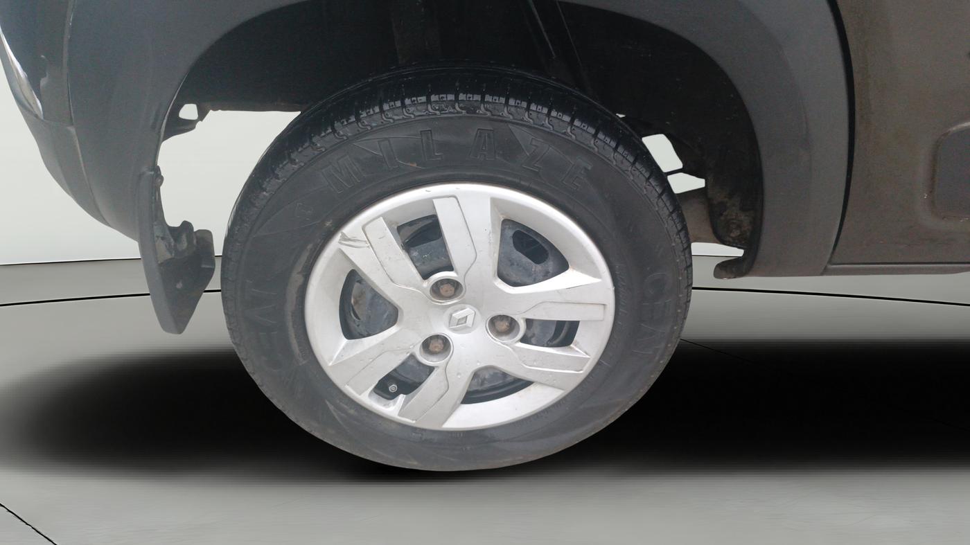 2015 Renault Kwid RXL, Petrol, Manual, 36,249 km, Right Rear Wheel