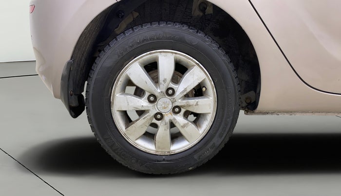 2014 Hyundai Elite i20 ASTA 1.2, Petrol, Manual, 1,15,781 km, Right Rear Wheel