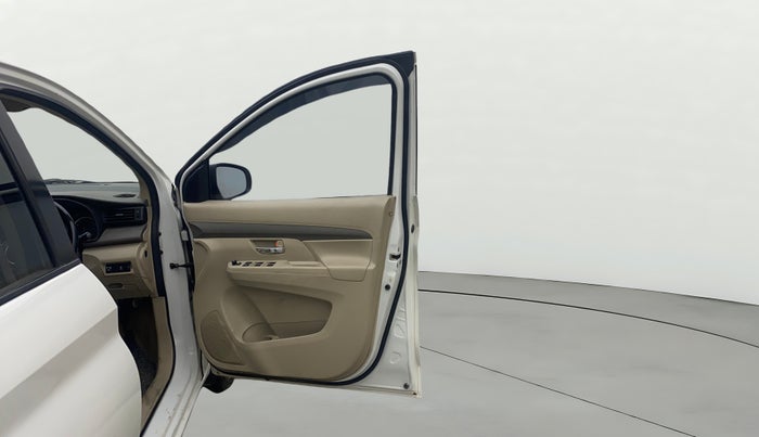 2023 Maruti Ertiga   VXI (O) CNG, CNG, Manual, 69,870 km, RHS Front Door