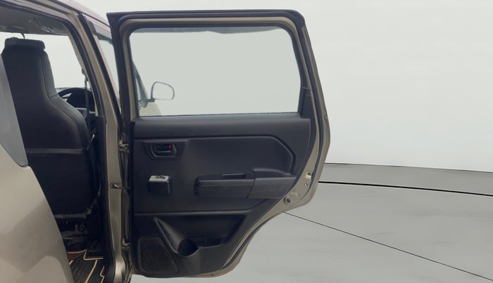 2021 Maruti New Wagon-R LXI CNG 1.0, CNG, Manual, 61,622 km, RHS Rear Door