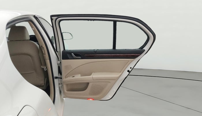 2013 Skoda Superb ELEGANCE 2.0 TDI CR AT, Diesel, Automatic, 68,183 km, RHS Rear Door