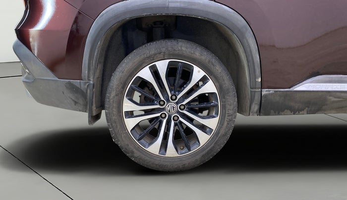 2022 MG HECTOR SHARP 1.5 PETROL CVT, Petrol, Automatic, 32,256 km, Right Rear Wheel