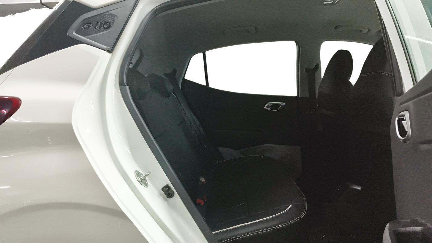 2025 Hyundai GRAND I10 NIOS SPORTZ AMT 1.2 KAPPA VTVT, Petrol, Automatic, 5,223 km, Right Side Rear Door Cabin