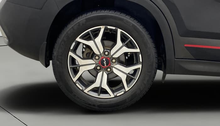 2022 KIA SELTOS GTX PLUS AT 1.5 DIESEL, Diesel, Automatic, 1,10,396 km, Right Rear Wheel