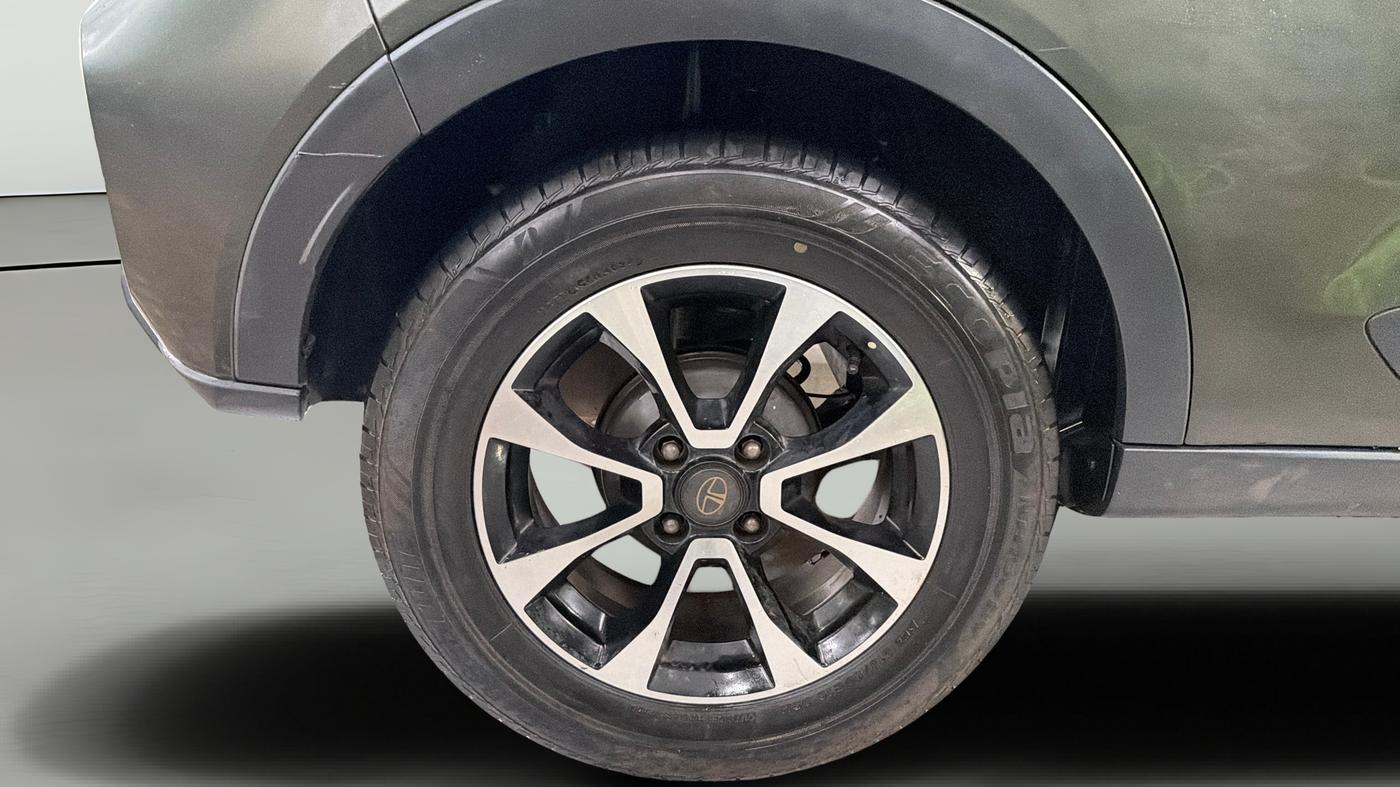 2020 Tata NEXON XZ PLUS PETROL, CNG, Manual, 91,246 km, Right Rear Wheel