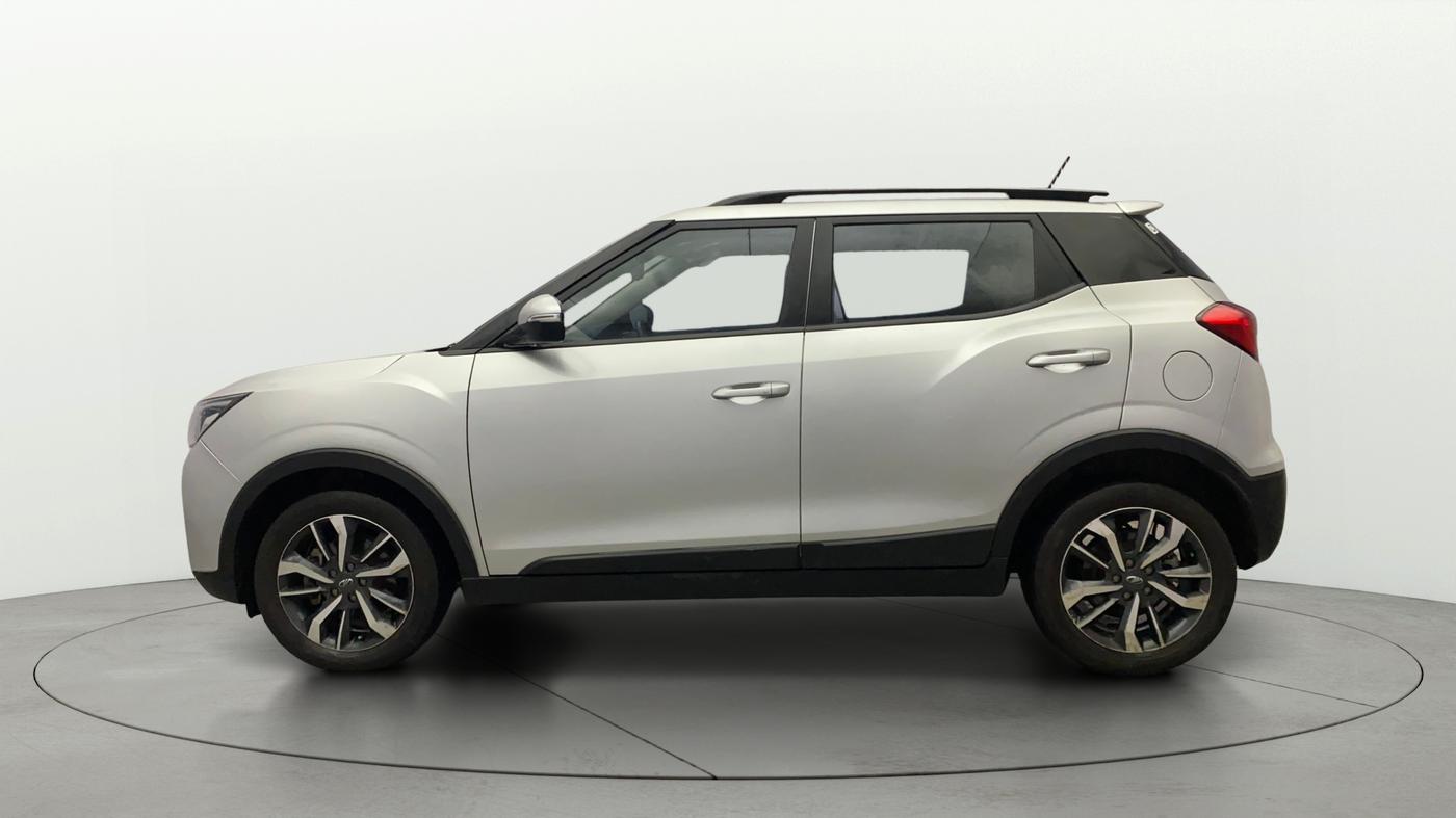 2020 Mahindra XUV300 W8 (O) 1.2 PETROL, Petrol, Manual, 91,363 km, Left Side